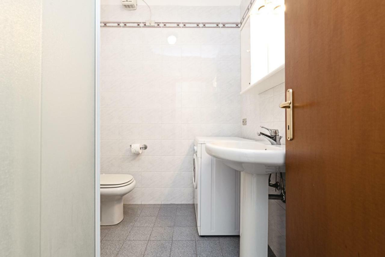 Colourful Flat Borgo Roma Apartment Verona Bagian luar foto